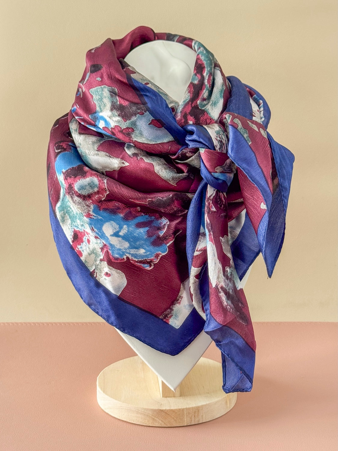 Foulard Carré En Soie 85x85cm - Motif Floral Multicolore - Excellent état Occasion