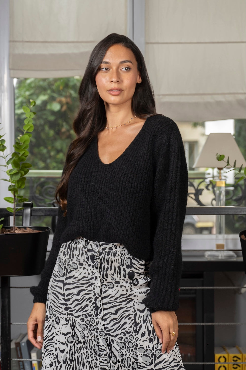 MIMI Sweater – Soft, reversible V-neck knit in black