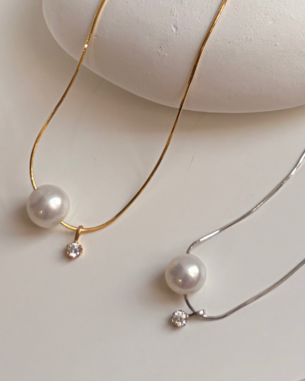 Collier Louise – Collier doré en perles rondes et zircons