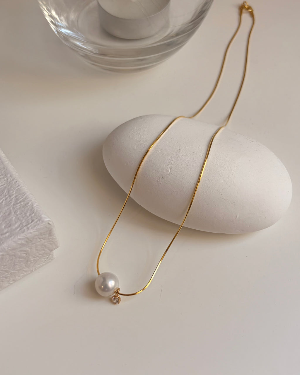 Collier Louise – Collier doré en perles rondes et zircons