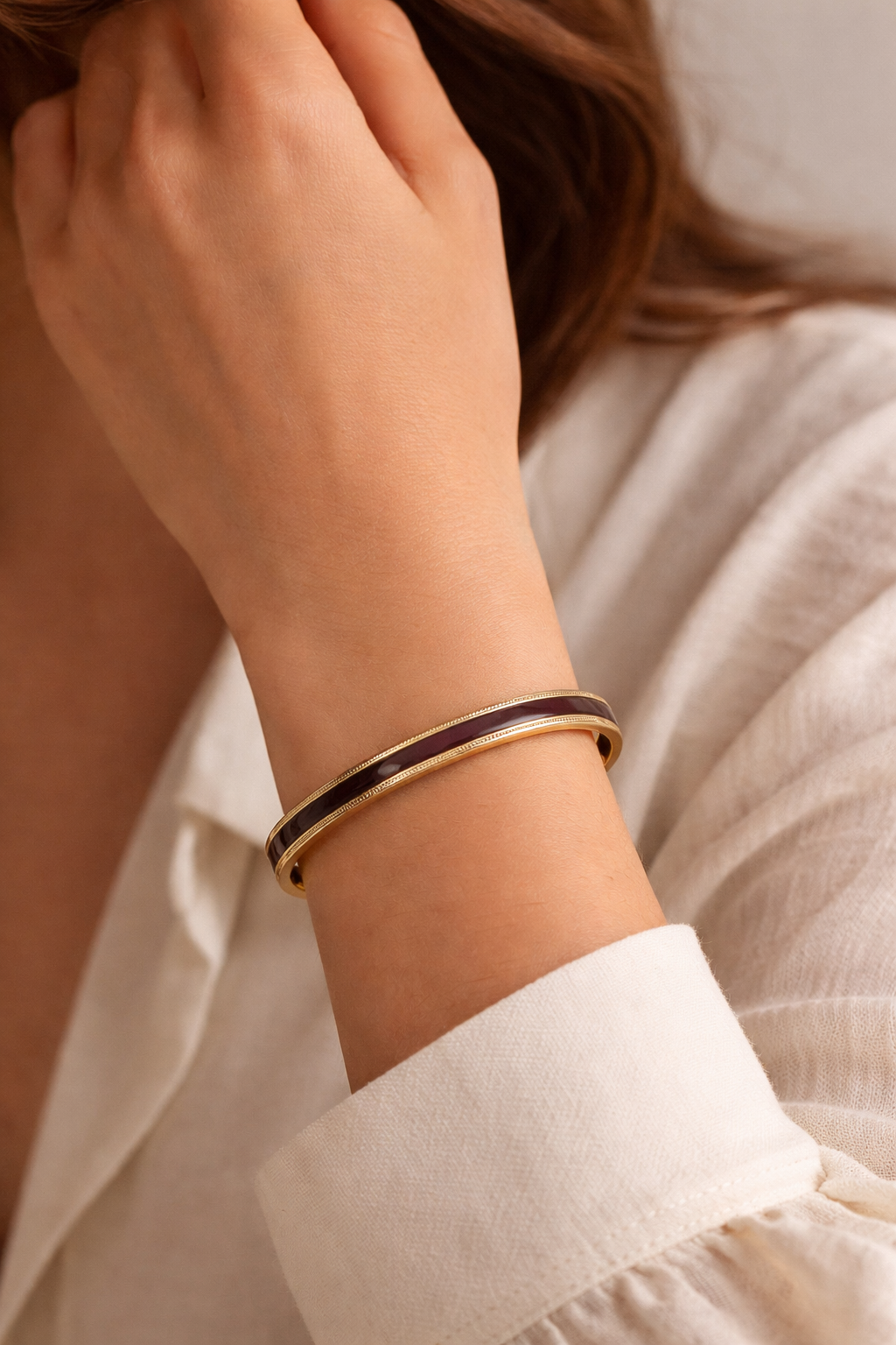 Bracelet ALIX – Jonc ajustable en acier inoxydable émaillé bordeaux