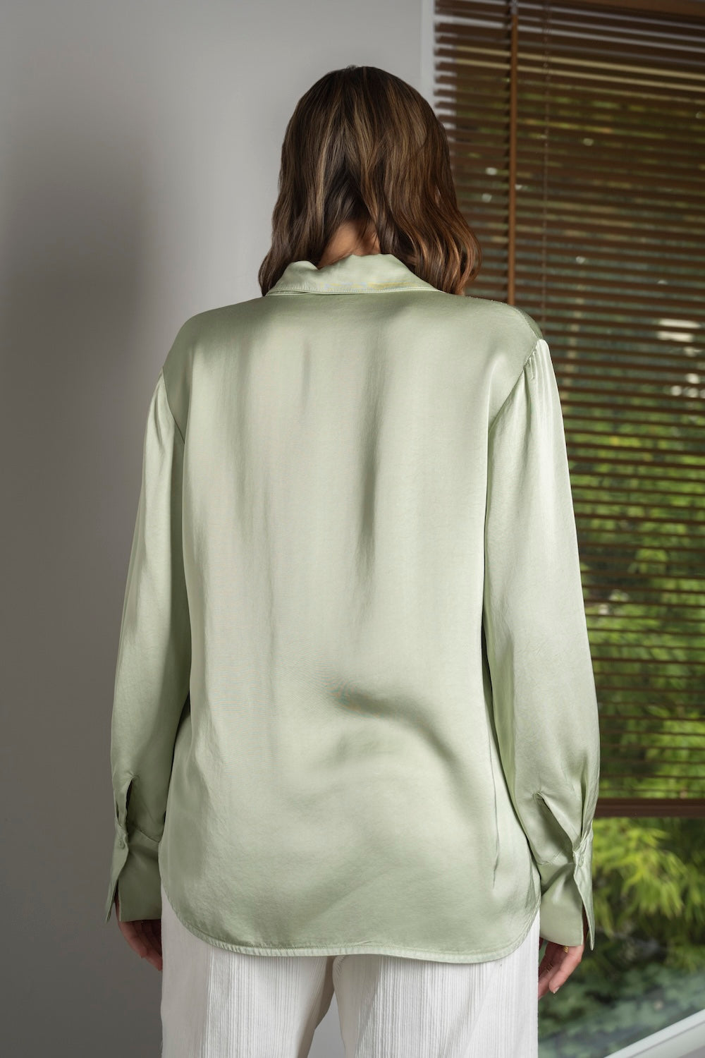Chemise MAISSA – Satin de viscose vert menthe pâle