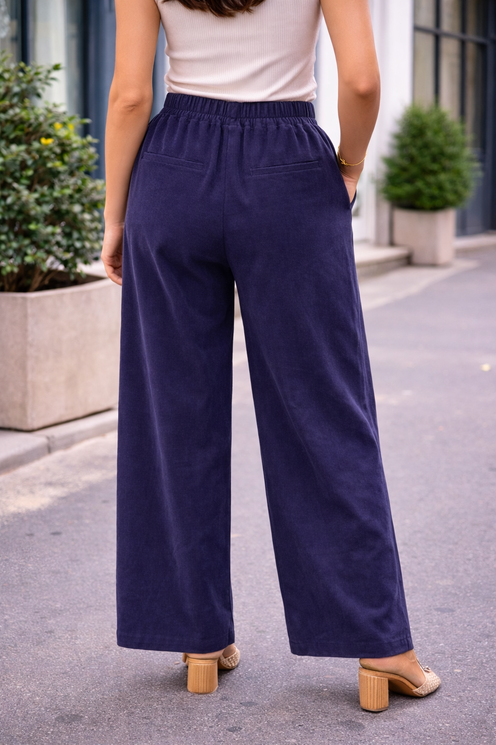 Pantalon GLORIA – Large en velours côtelé fin bleu lavande profond