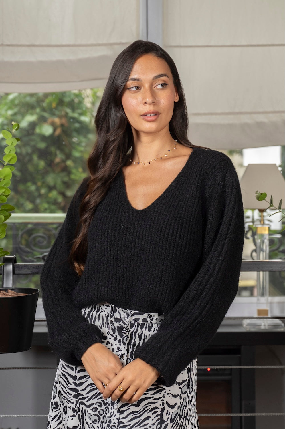 Pull MIMI – Maille douce col V réversible noir