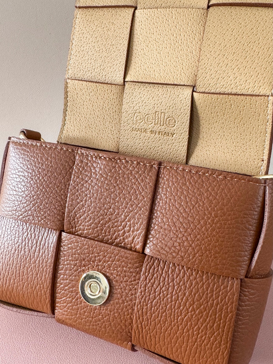 Sac WILLY – Petit sac en cuir tressé camel