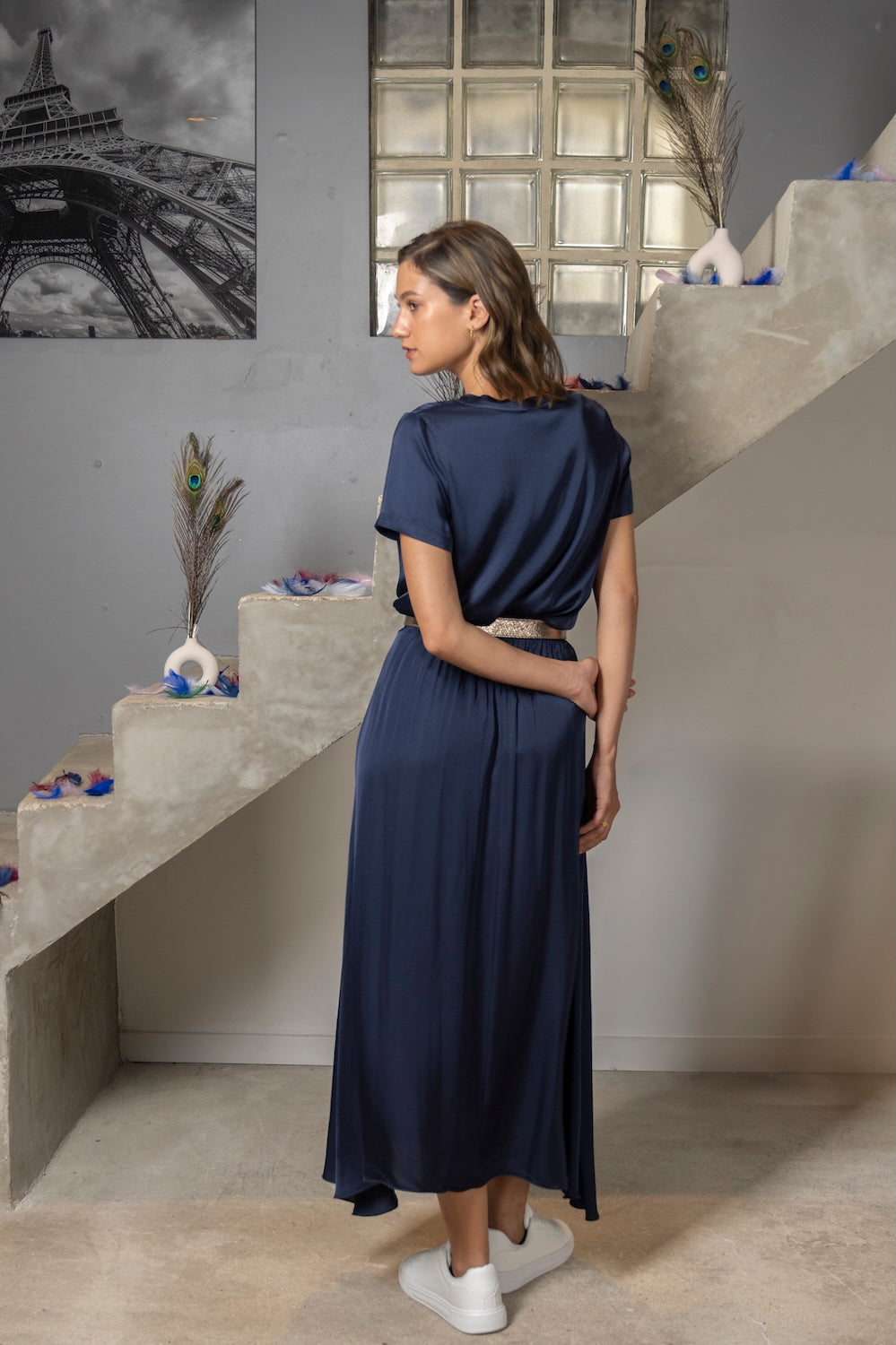 T-shirt ZOE – Bleu roi satiné à l’éclat discret