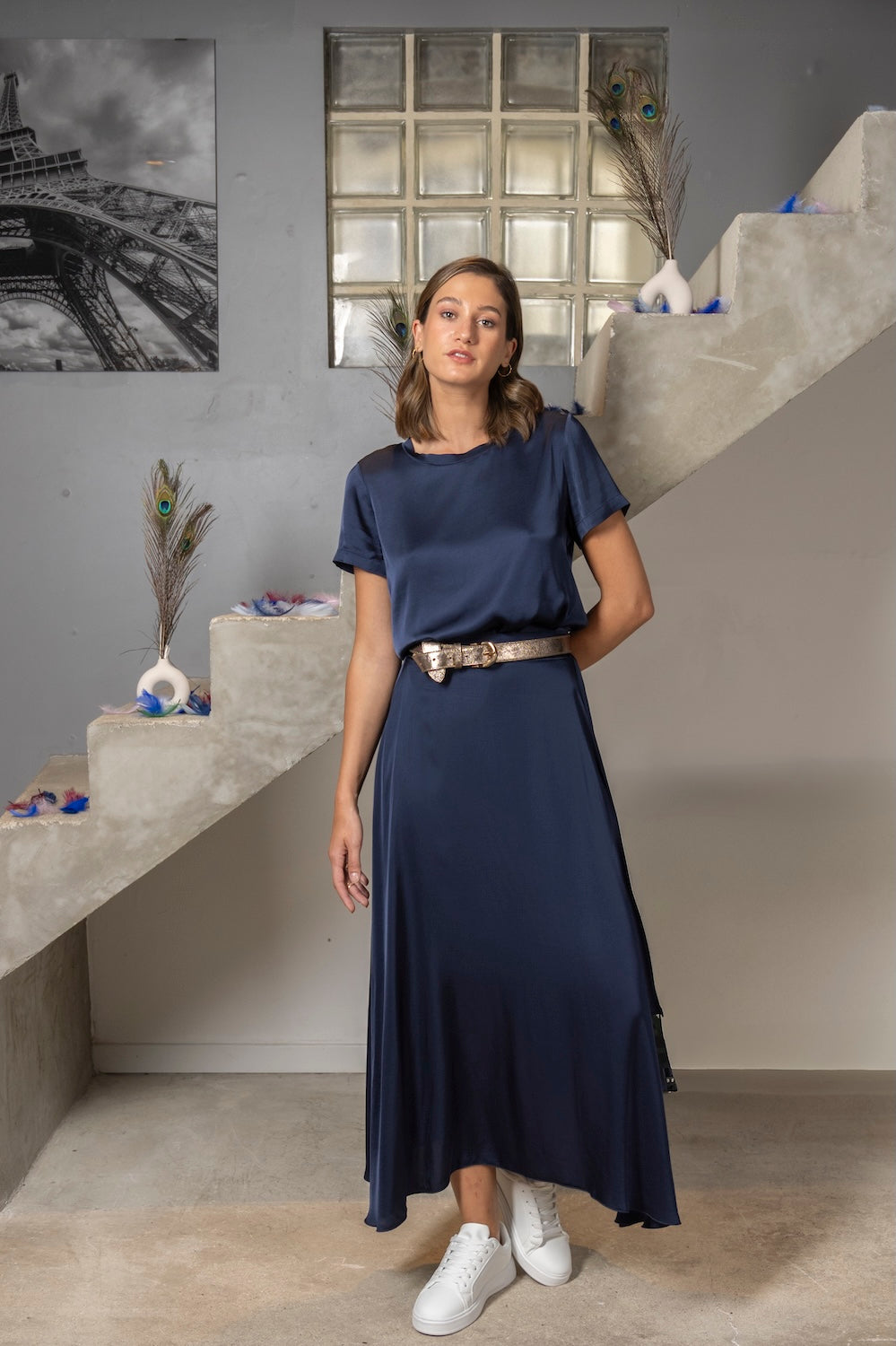 T-shirt ZOE – Bleu roi satiné à l’éclat discret